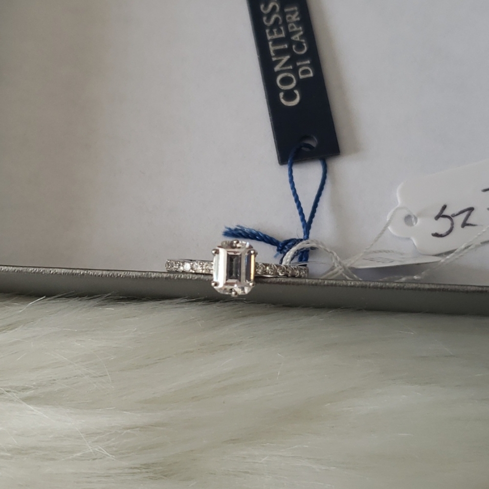 NWT, Contessa Di Capri Simulated Diamond Ring